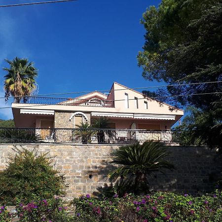 Apartament Rifugio Societa Semplice Ospedaletti Zewnętrze zdjęcie