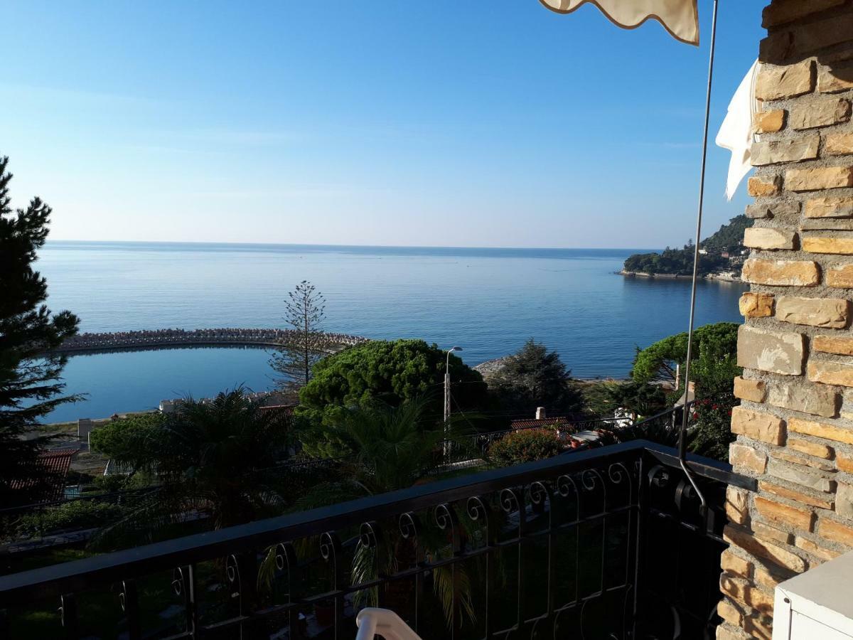Apartament Rifugio Societa Semplice Ospedaletti Zewnętrze zdjęcie